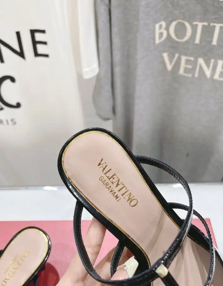 hype Valentino High Heels