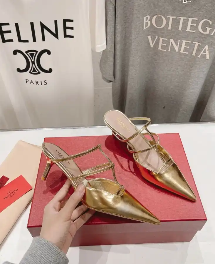 hype Valentino High Heels