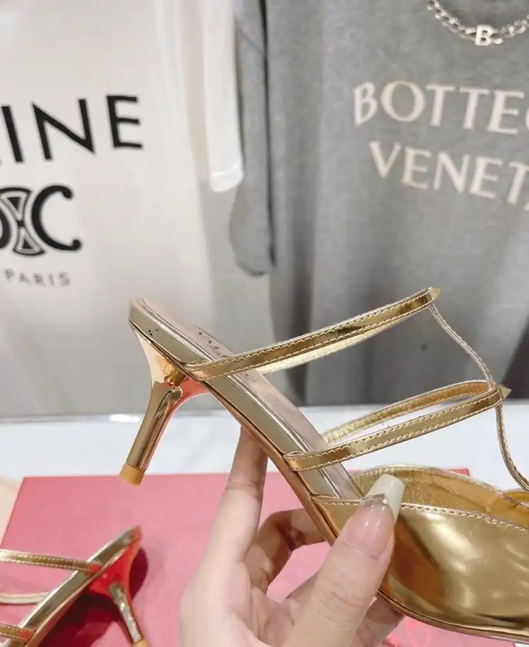 hype Valentino High Heels