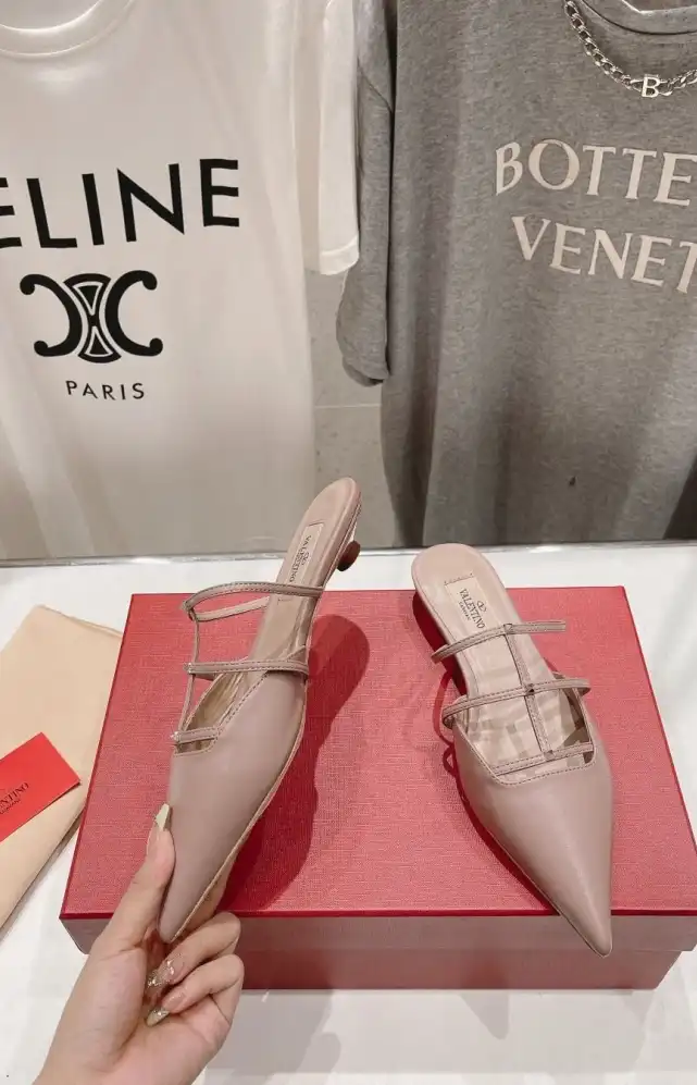 hype Valentino High Heels