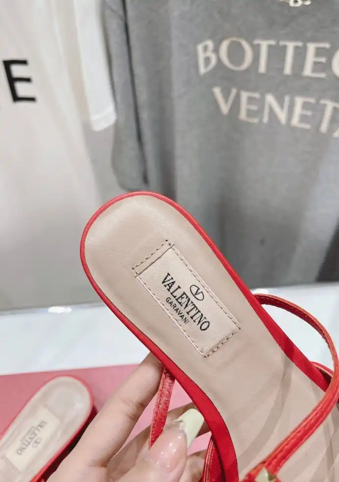 hype Valentino High Heels