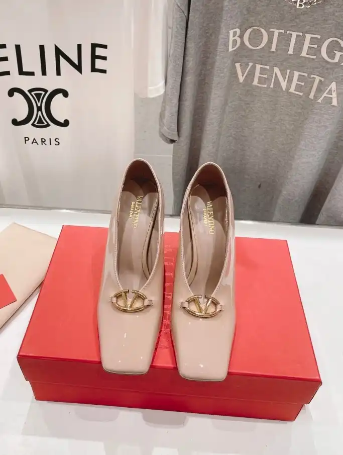 hype Valentino High Heels