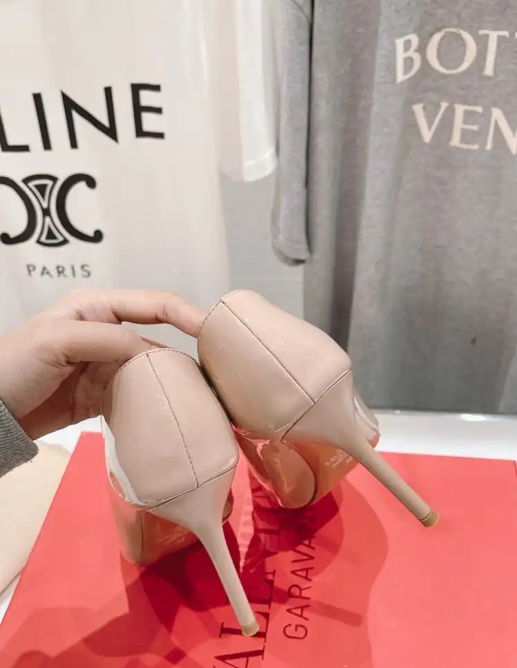 hype Valentino High Heels