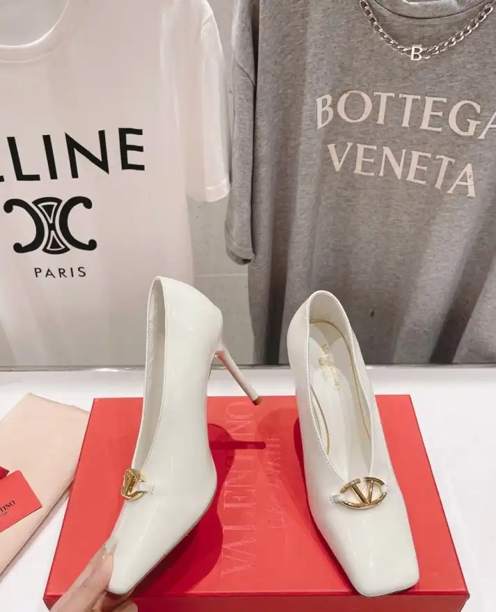 hype Valentino High Heels