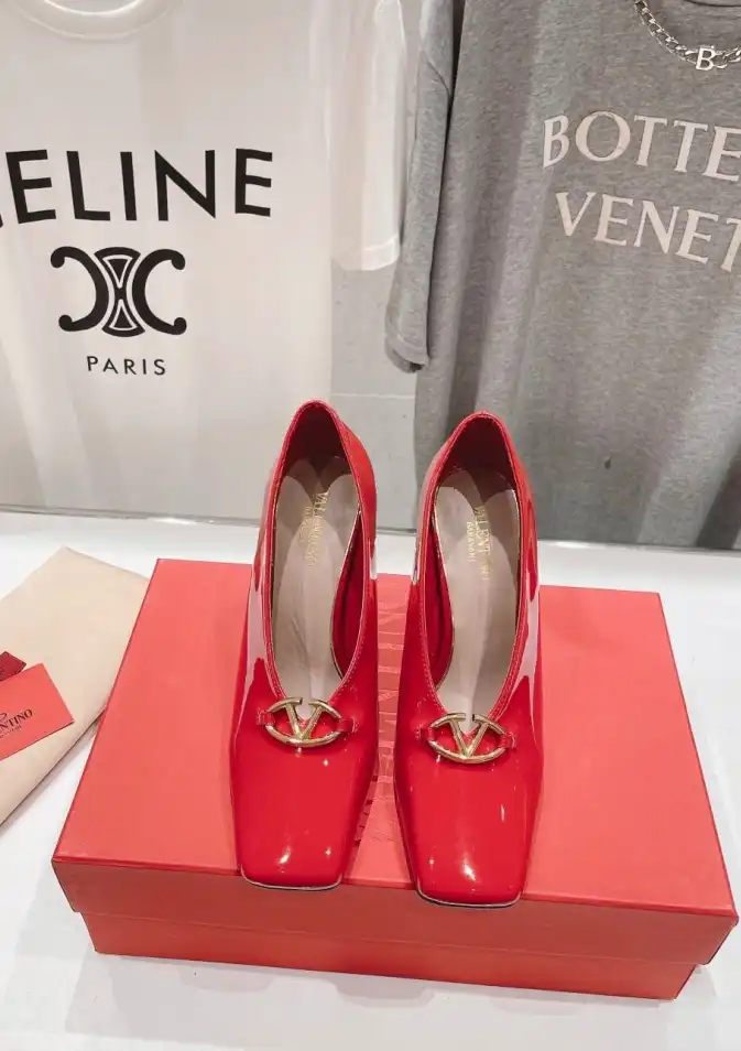 hype Valentino High Heels