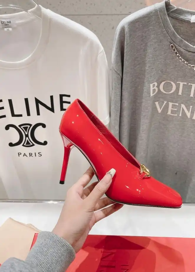 hype Valentino High Heels