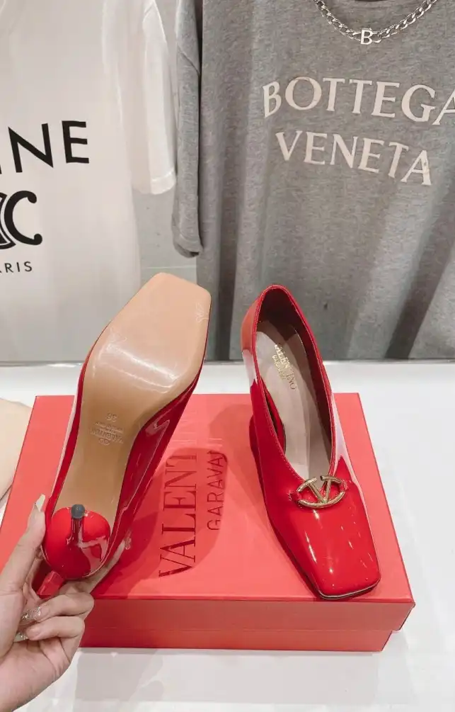 hype Valentino High Heels