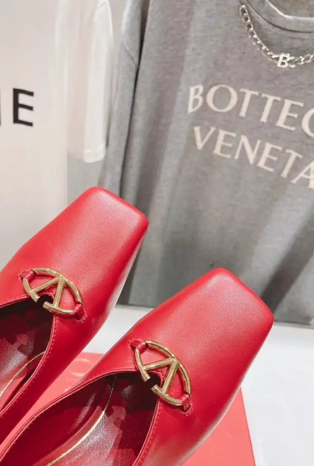 hype Valentino High Heels