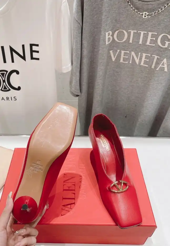 hype Valentino High Heels