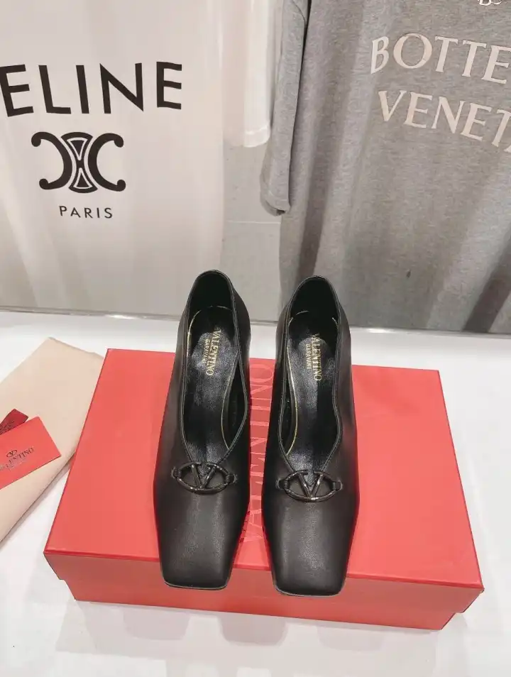 hype Valentino High Heels