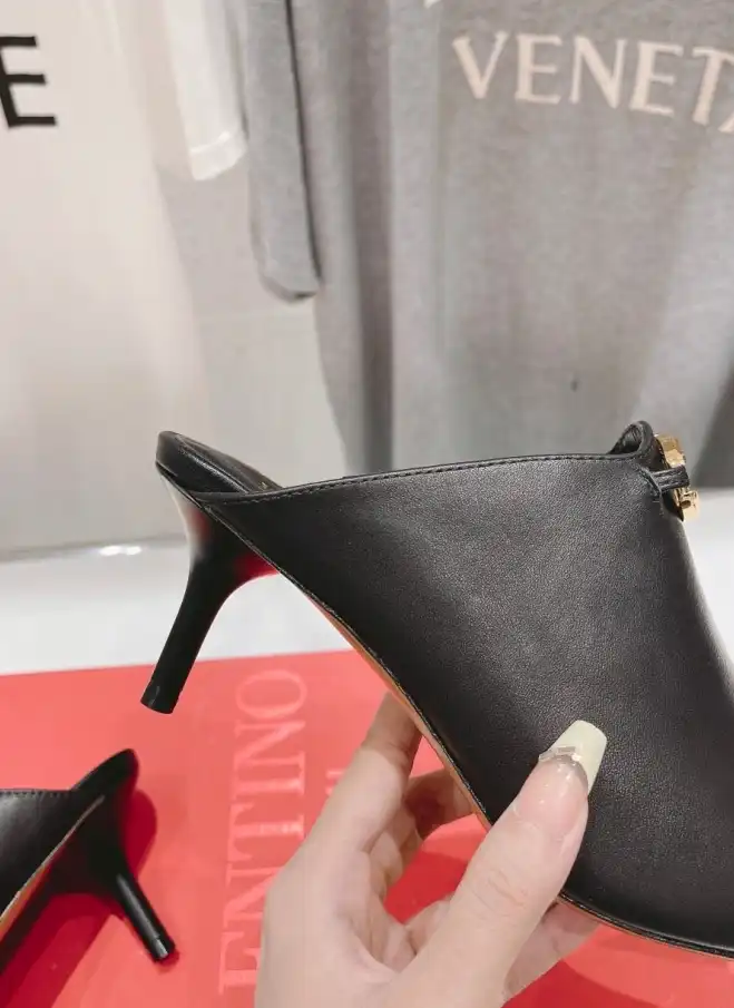 hype Valentino High Heels