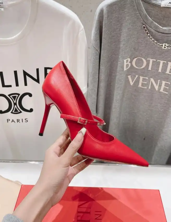 hype Valentino High Heels