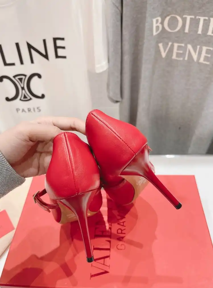 hype Valentino High Heels