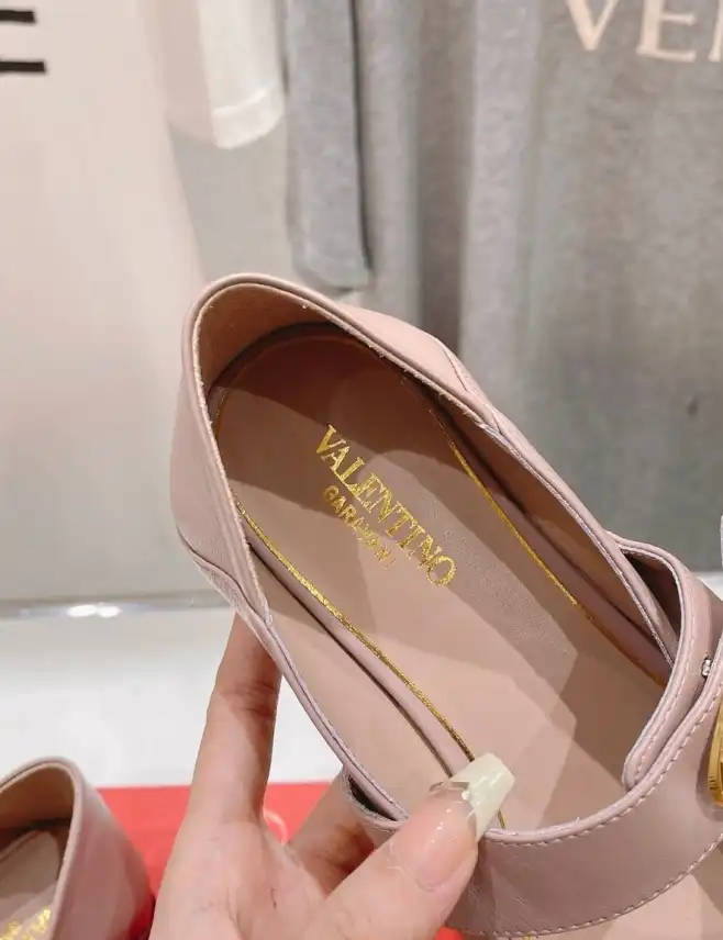 hype Valentino flat shoes