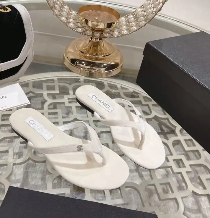 hype Chanel Slippers