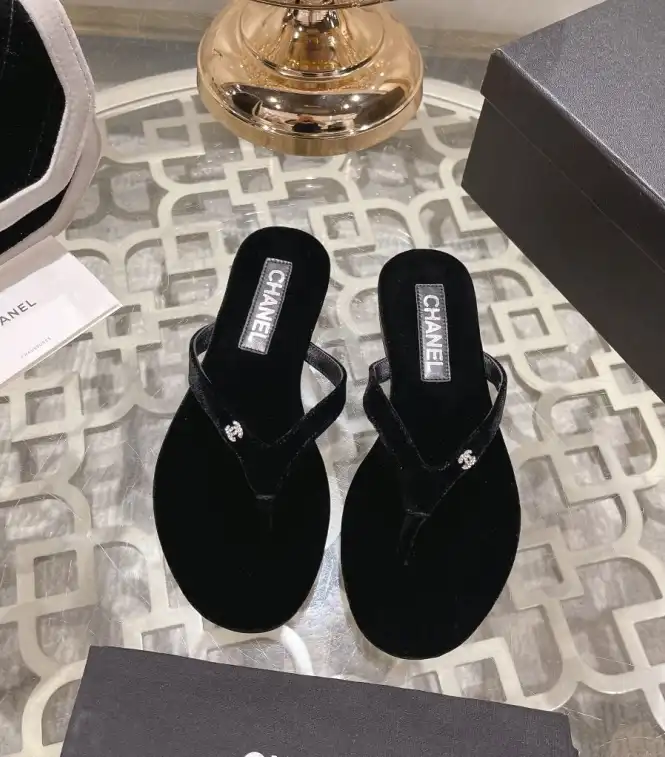 hype Chanel Slippers