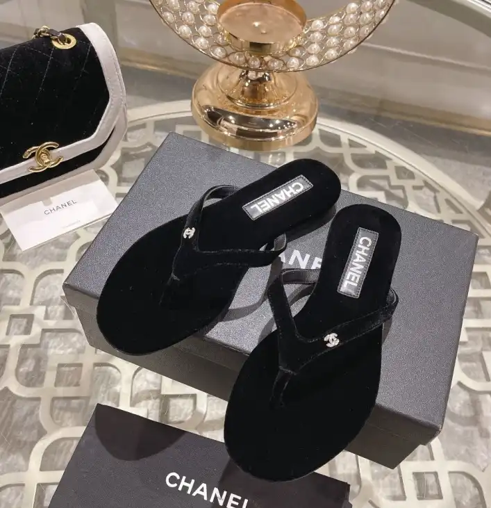 hype Chanel Slippers