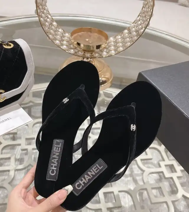 hype Chanel Slippers