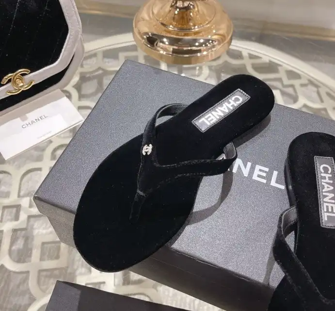 hype Chanel Slippers