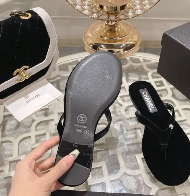 hype Chanel Slippers