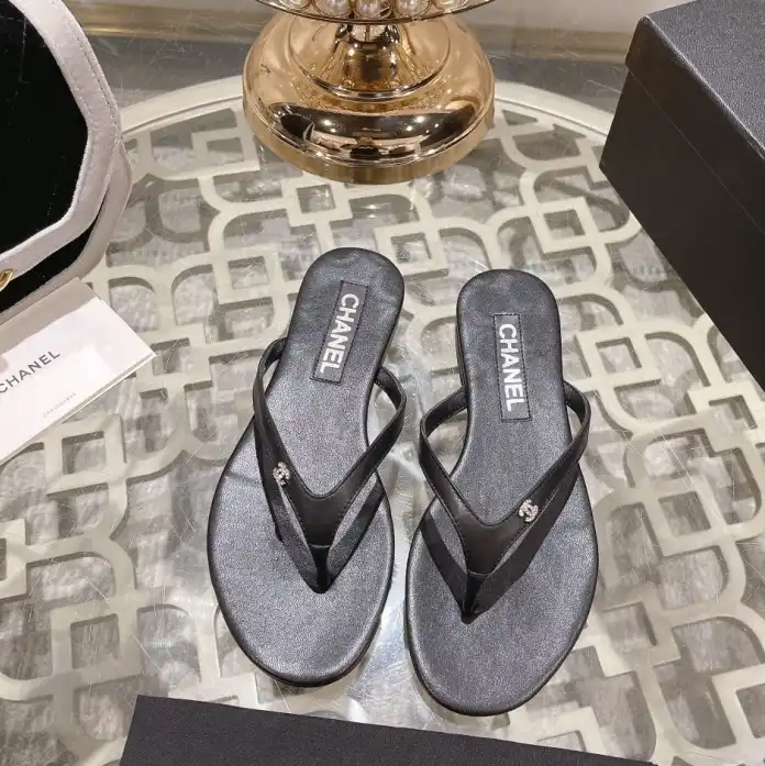 hype Chanel Slippers