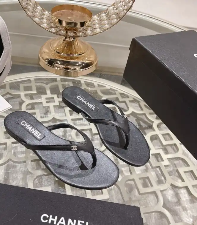 hype Chanel Slippers