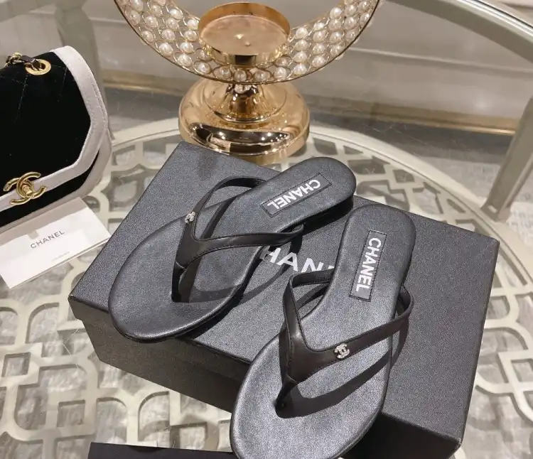 hype Chanel Slippers