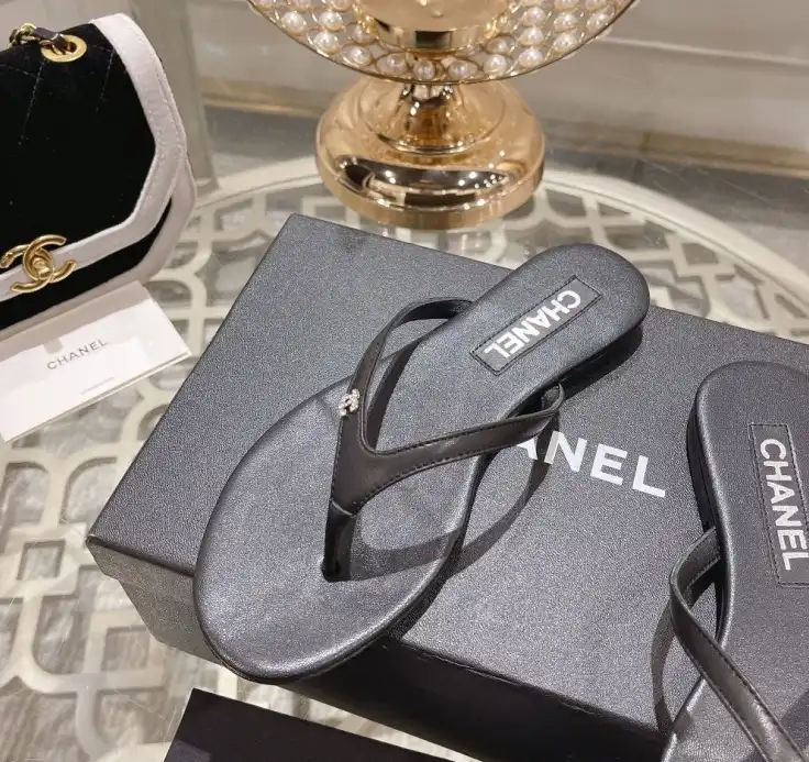 hype Chanel Slippers