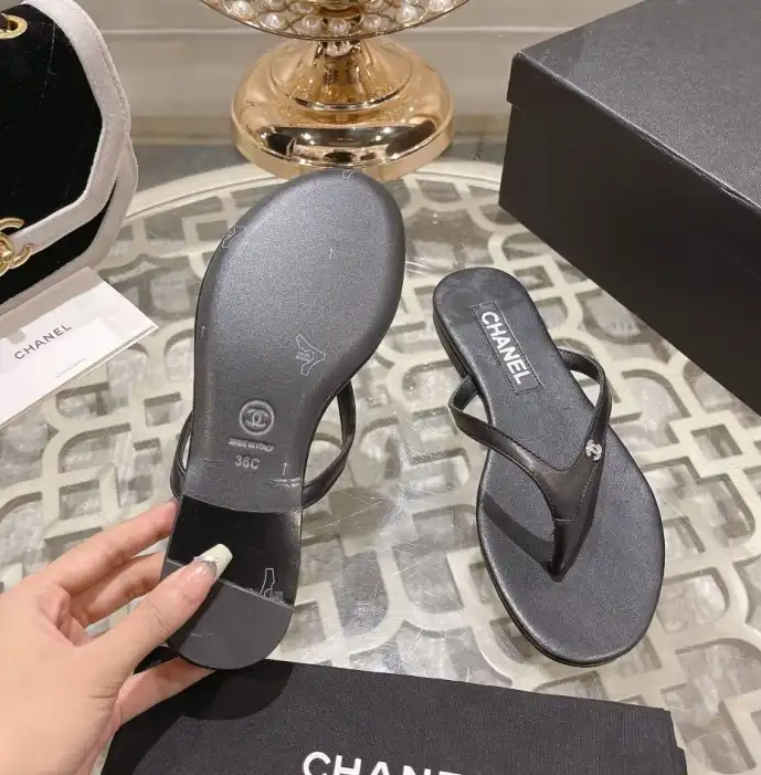 hype Chanel Slippers