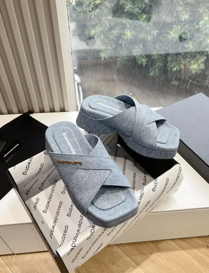 hype Alexander Wang Slippers