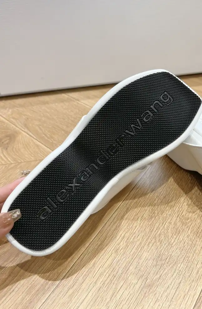 hype Alexander Wang Slippers