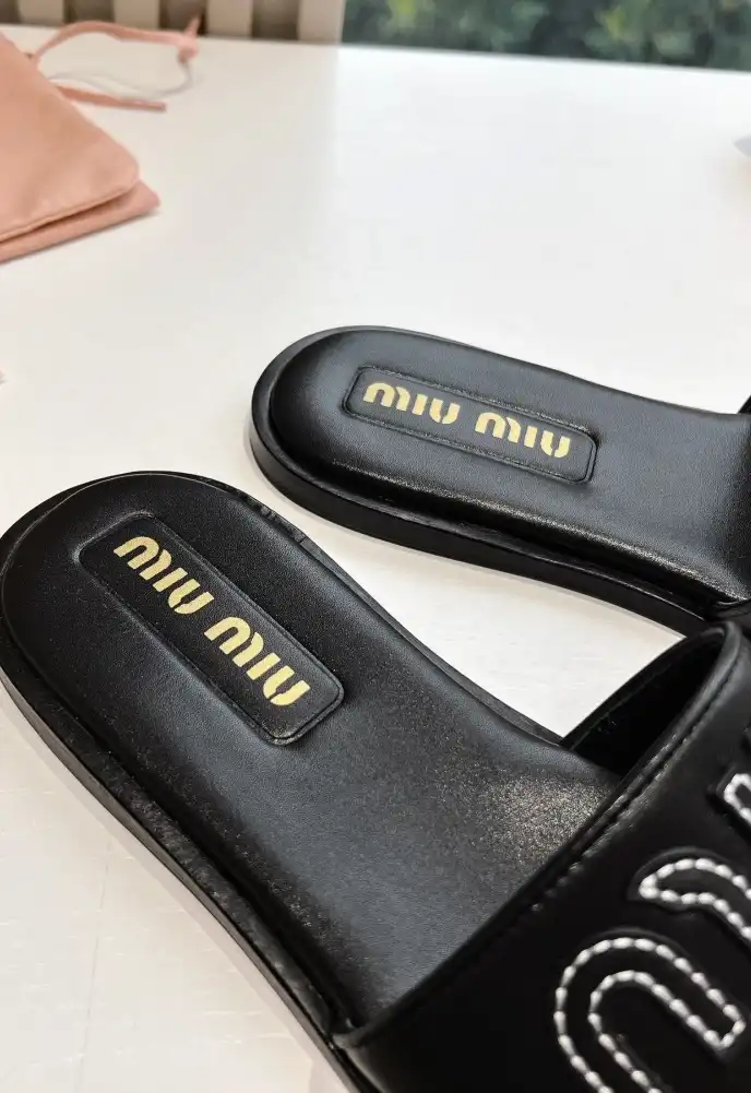 hype Miu Miu flat shoes