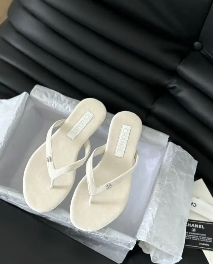 hype Chanel Slippers