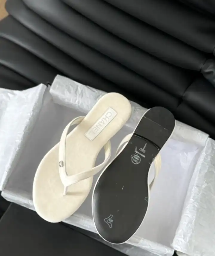 hype Chanel Slippers