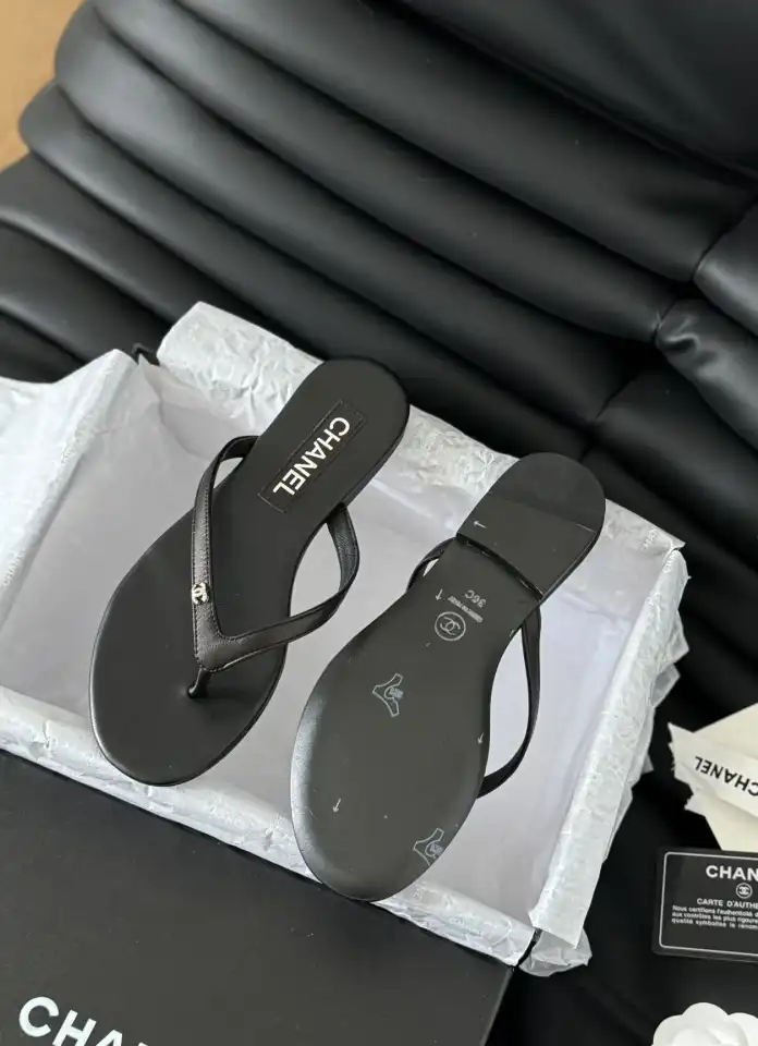 hype Chanel Slippers