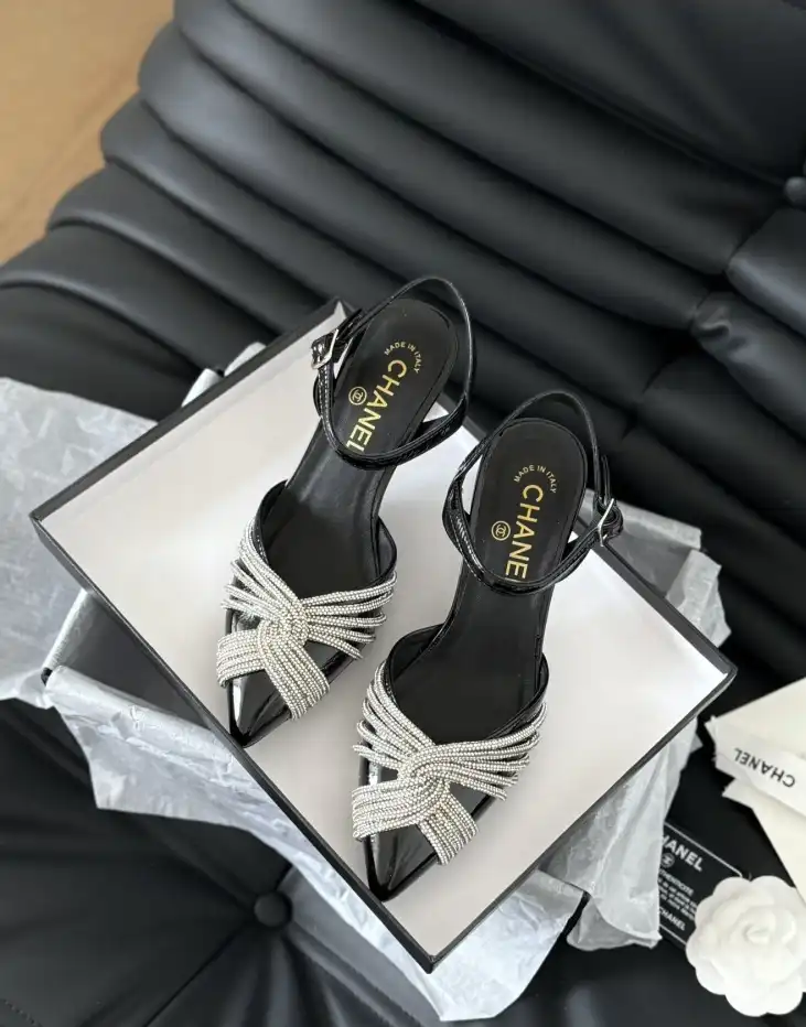 hype Chanel High Heels