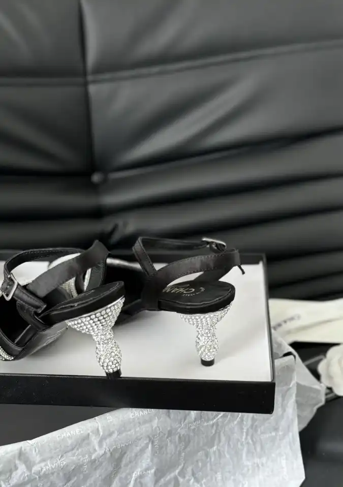 hype Chanel High Heels