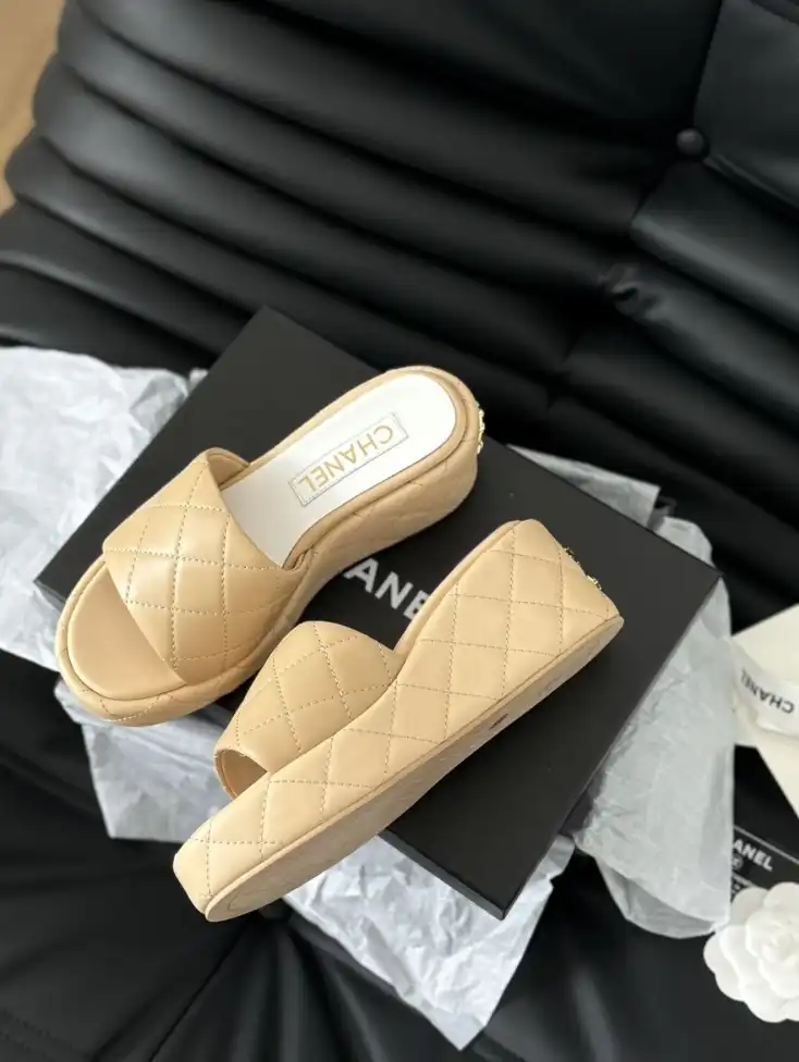 hype Chanel Slippers