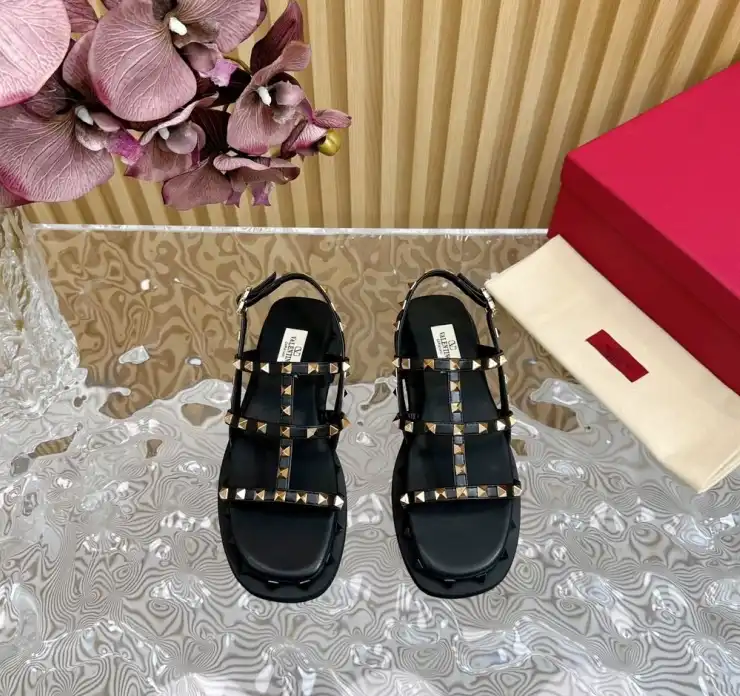 hype Valentino Sandals