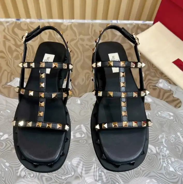 hype Valentino Sandals