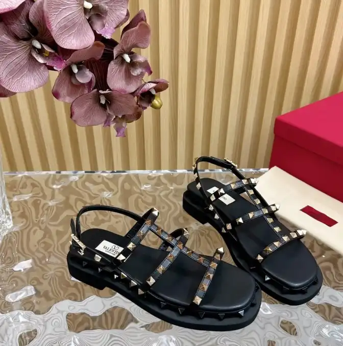 hype Valentino Sandals