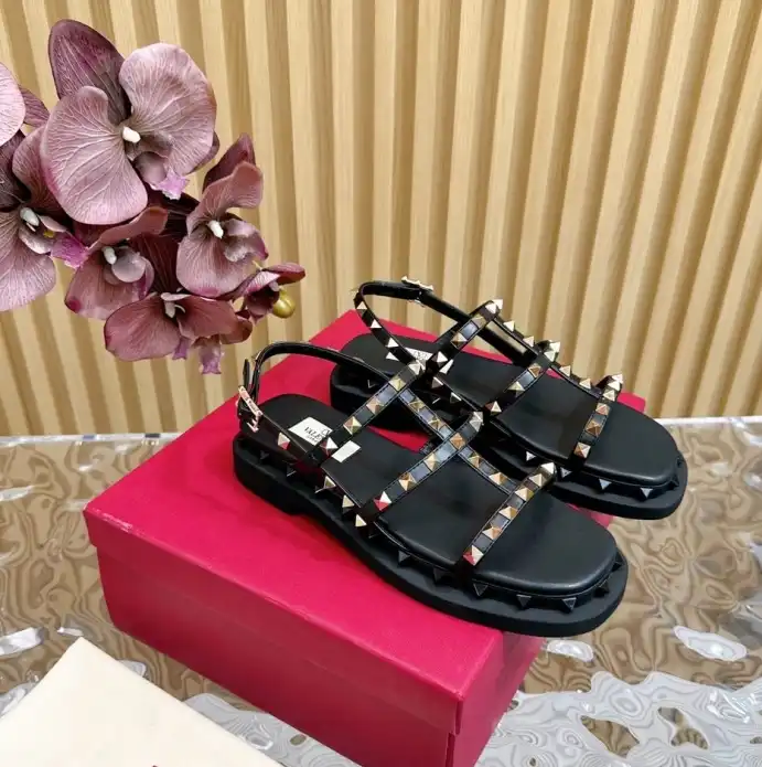 hype Valentino Sandals