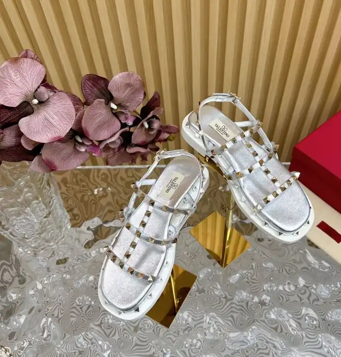 hype Valentino Sandals