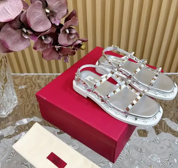 hype Valentino Sandals