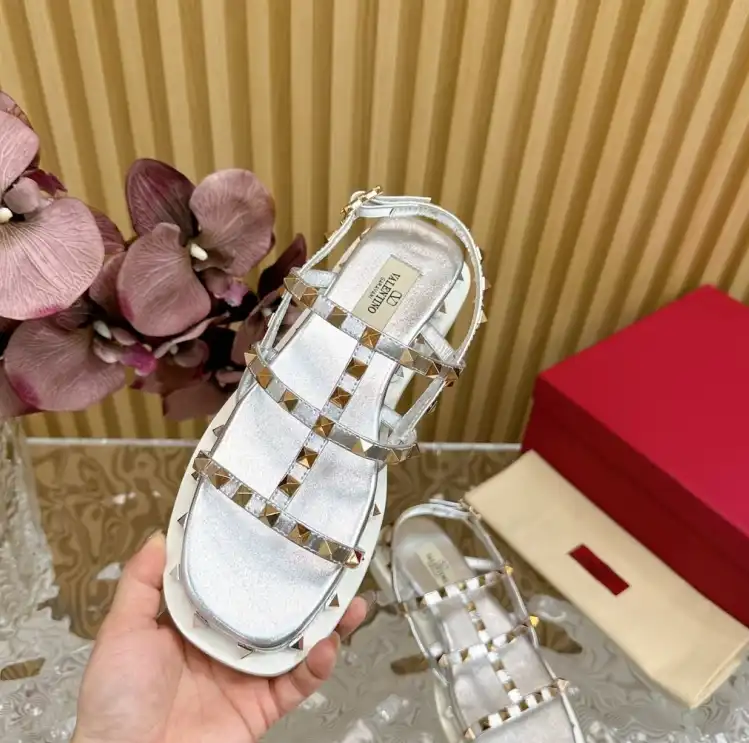 hype Valentino Sandals