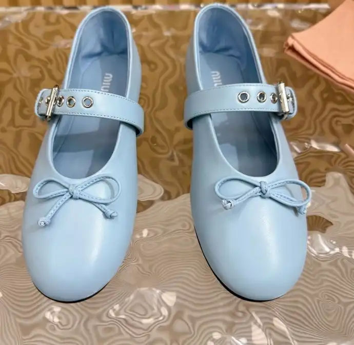 hype Miu Miu flat shoes