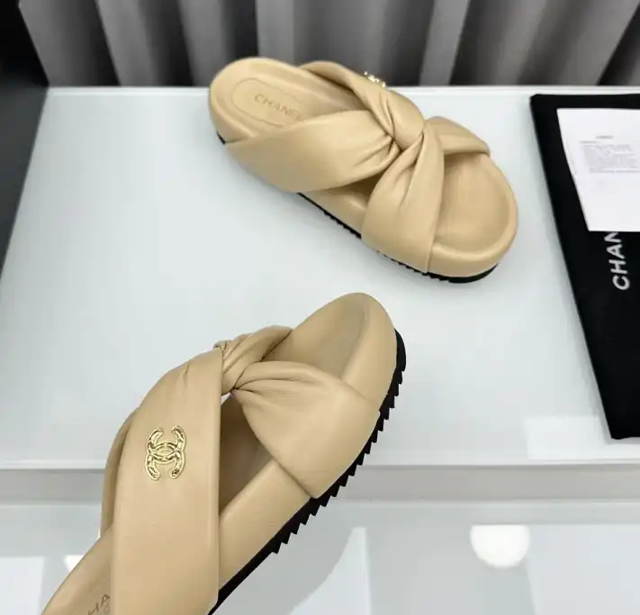 hype Chanel Slippers