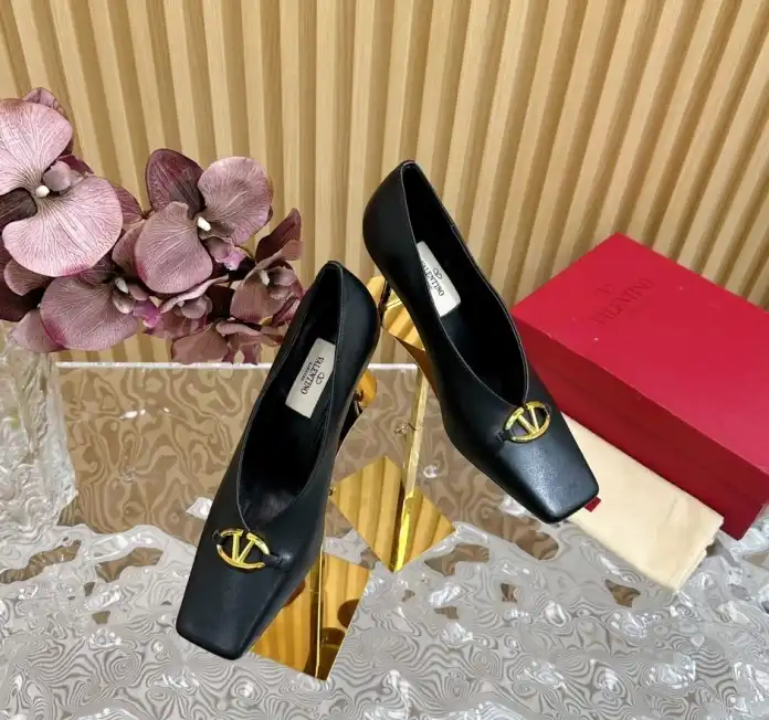 hype Valentino High Heels