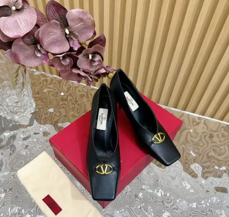 hype Valentino High Heels