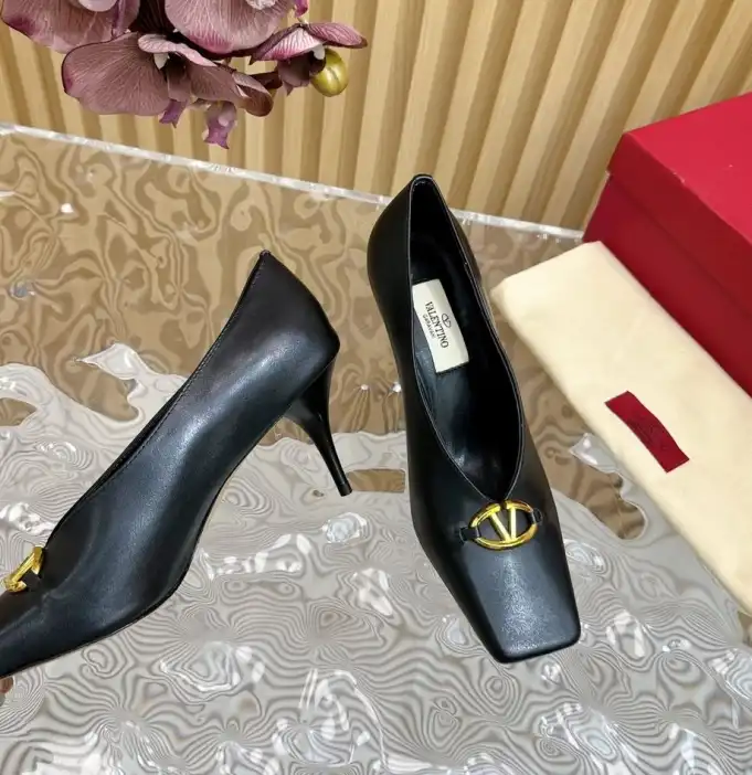 hype Valentino High Heels